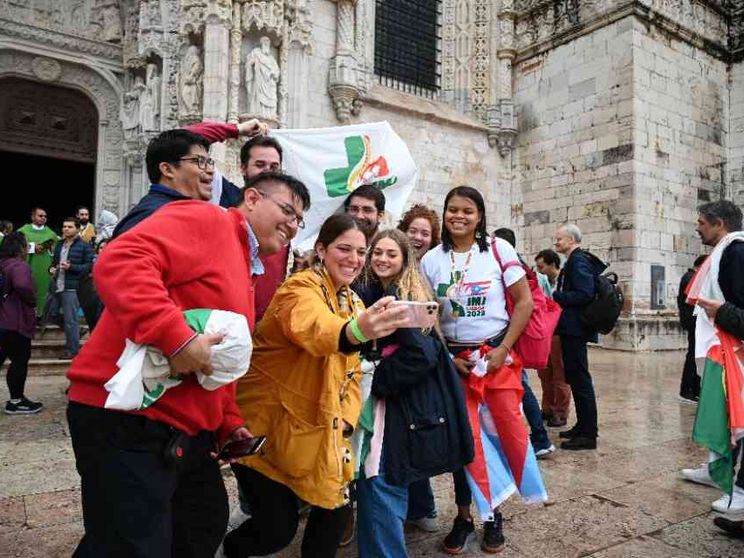 Missionari nel continente digitale: il primo annuncio ora passa dal Web