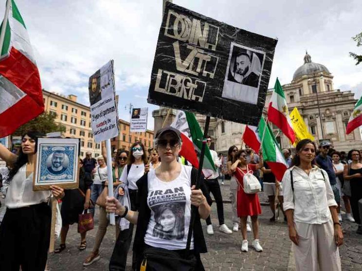 Impiccato in Iran manifestante arrestato nelle proteste per Mahsa