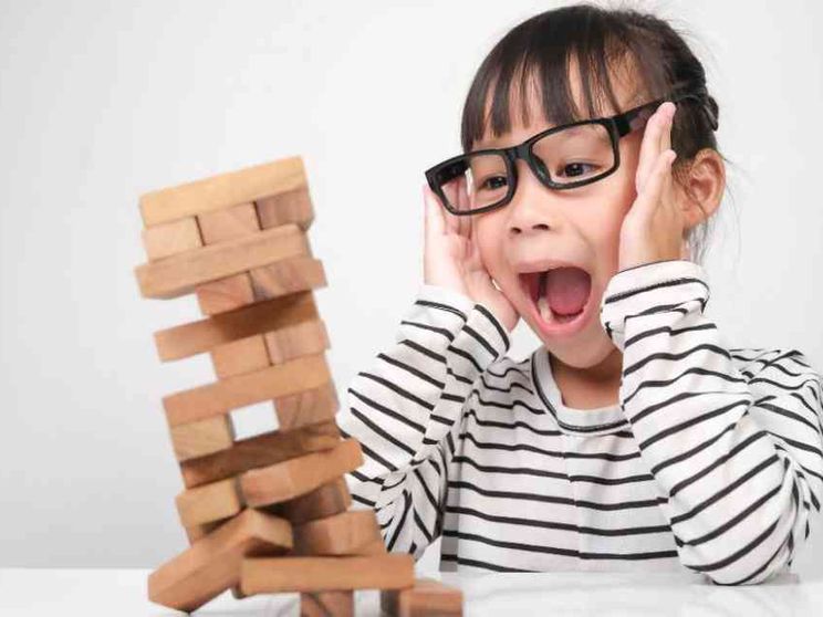 Mare o montagna? E se le vacanze migliori per i piccoli fossero a casa?