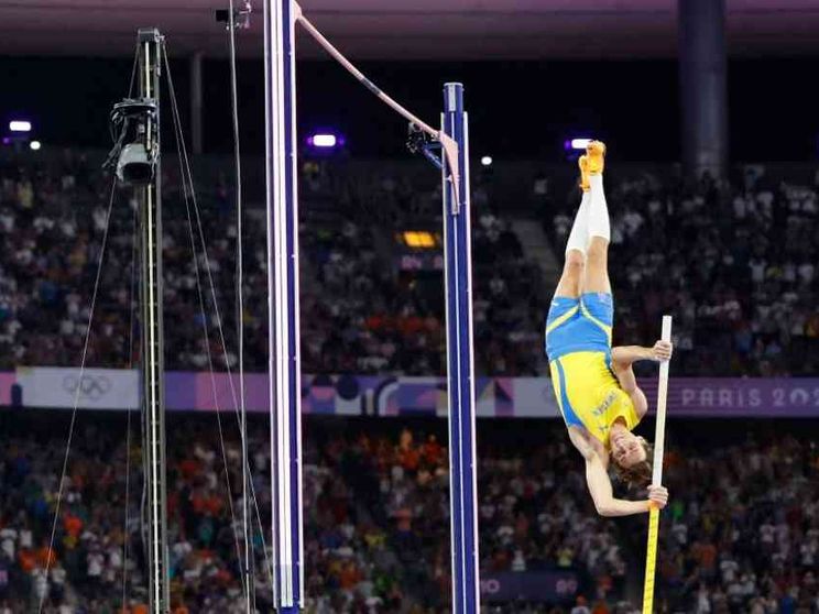 Il record di Duplantis e la scienza che frena: a tutto c'è un limite