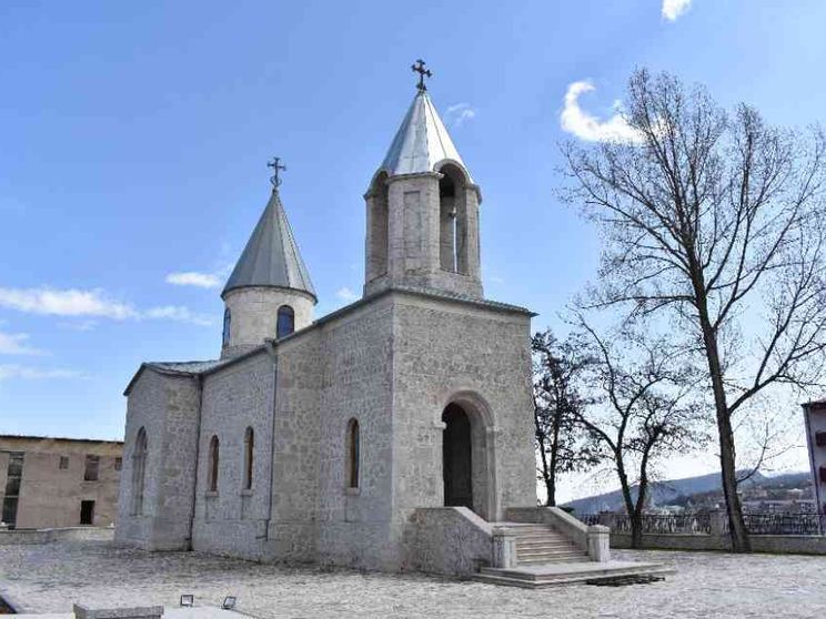 Nagorno-Karabakh, così l'Azerbaigian cancella la cultura armena