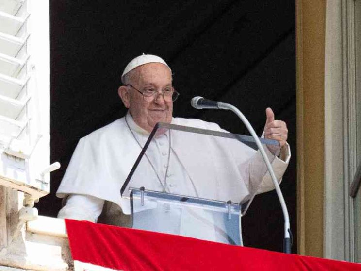 Il Papa: la voce di Dio va oltre i nostri schemi. Preghiamo per la pace