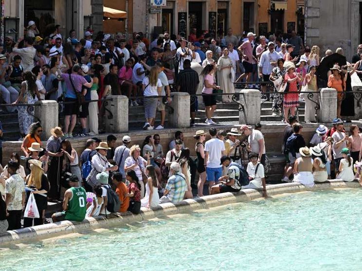 Gli stranieri spingono il turismo: spesa estiva da 62 miliardi