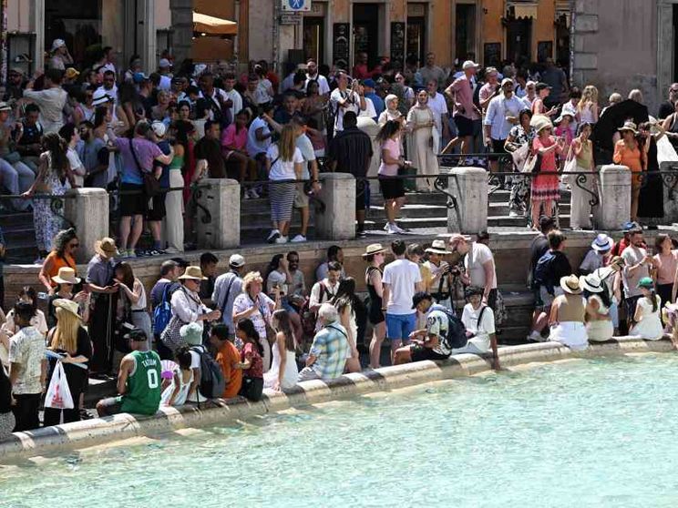 Gli stranieri spingono il turismo: spesa estiva da 62 miliardi