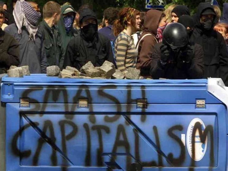 Oltre il dio mercato. Qualche spunto per ripensare l'economia planetaria