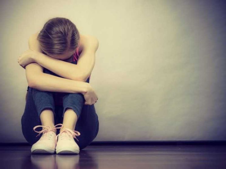 Figli che soffrono dentro: i segnali per capire il disagio