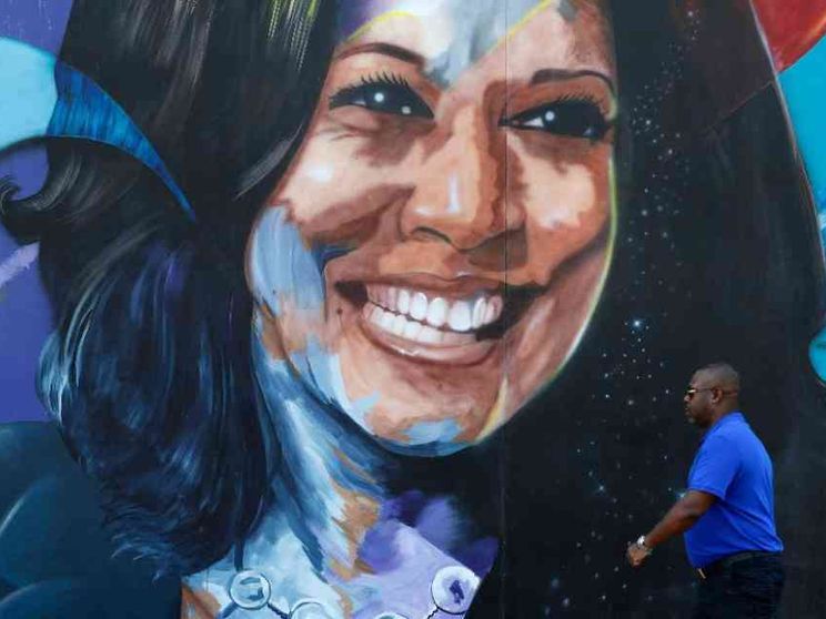 Guerra, immigrati, aborto: come la pensa Kamala Harris