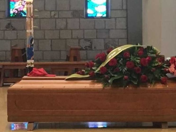 La cremazione solo dopo le esequie. No al rito con l'urna