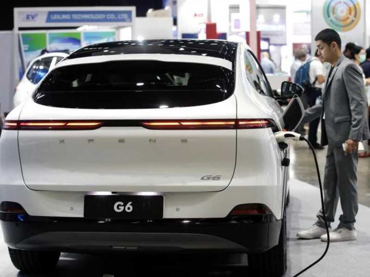 Guerra dei dazi: colpita sulle e-auto, Pechino avvia un'indagine sul latte Ue