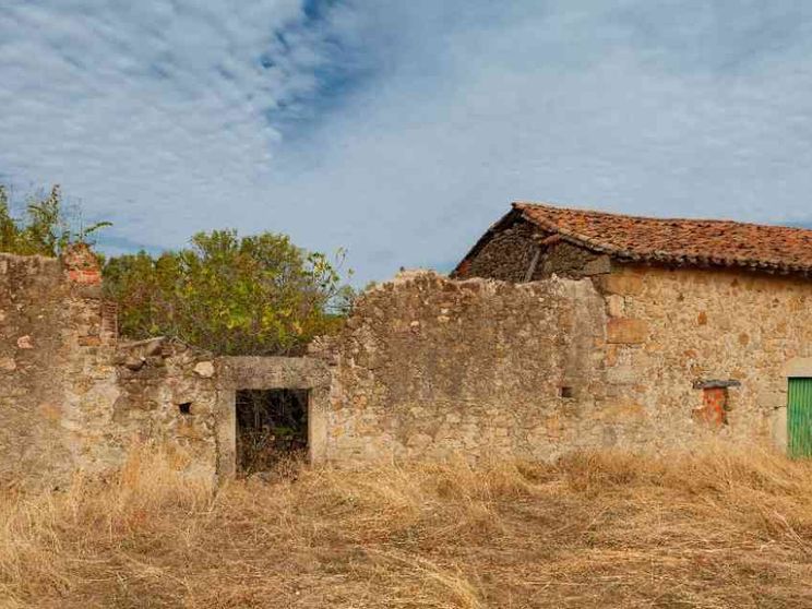 Ruderi e case diroccate in Italia, perché sono in aumento