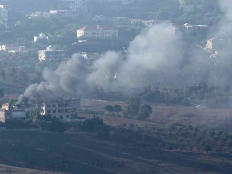 Fuoco incrociato Hezbollah-Israele. E Hamas lascia i negoziati del Cairo