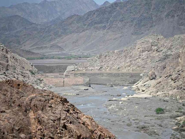 Dopo la guerra, l'alluvione: 60 annegati per il crollo di una diga