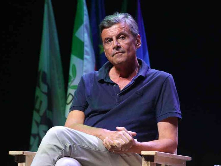 Calenda: Il campo largo un pericolo. Autonomia sbagliata ma non è un alibi