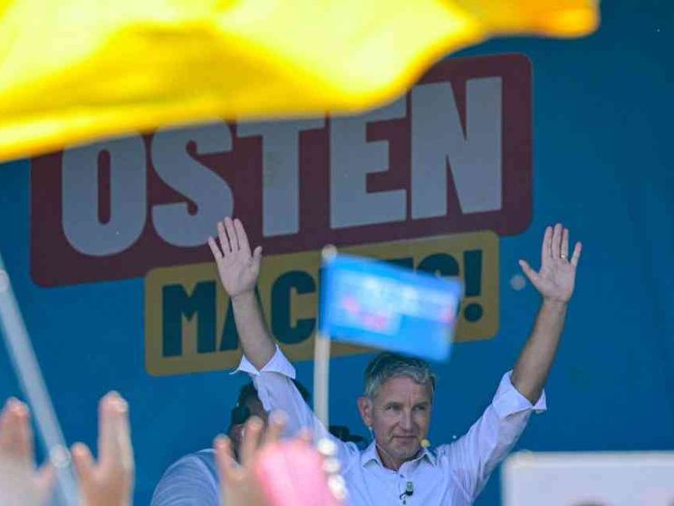 Alle regionali vince l'ultradestra. Il governo federale è sotto assedio