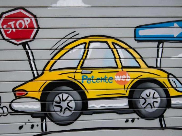 Troppe spese e nuova mobilità: ecco perché i giovani rinunciano all'auto
