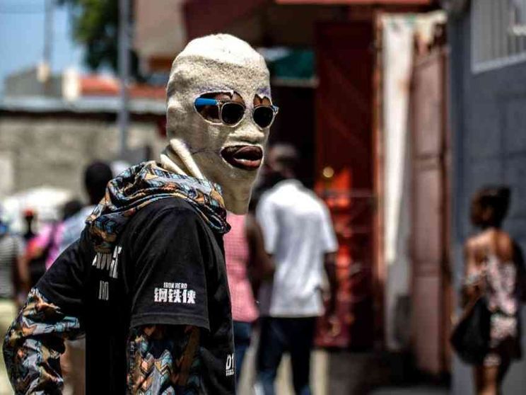 Tra musica e libri, gli eroi quotidiani che salvano la gente dalle gang