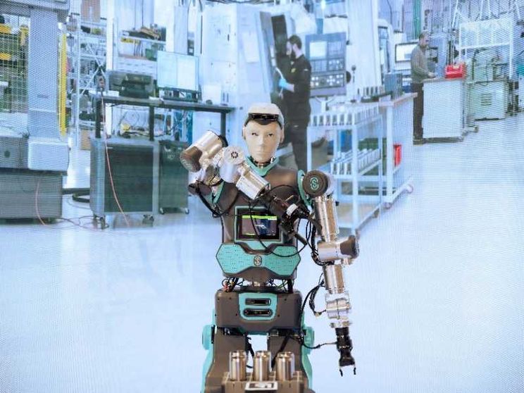 RoBee è il robot (made in Brianza) capace di fare i lavori pesanti