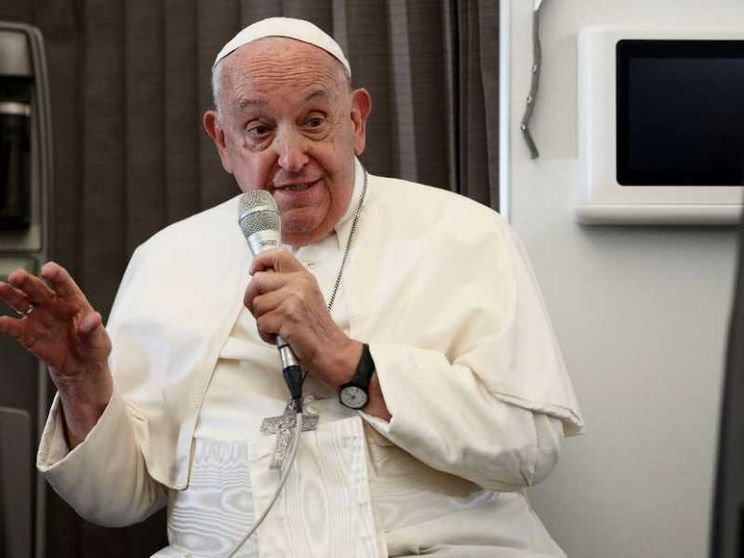 Francesco: «È contro la vita respingere i migranti e promuovere l'aborto»