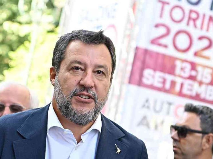 La procura chiede sei anni di carcere per Salvini