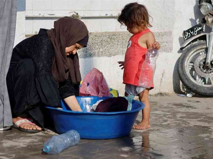 Persi 306mila posti di lavoro. E gli estremisti usano la "beneficenza"