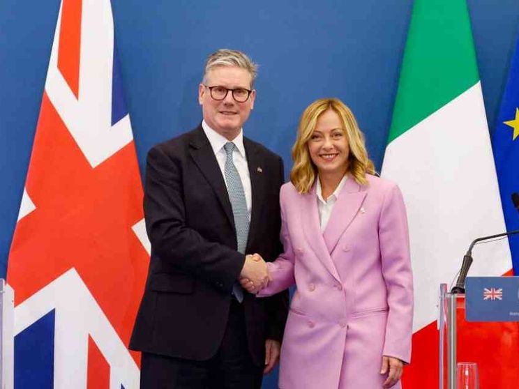 L'asse tra Meloni e Starmer sui migranti: e scricchiola la svolta labour