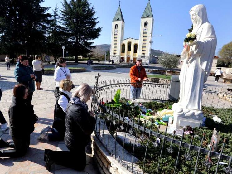 Sì del Vaticano alla devozione e ai pellegrinaggi