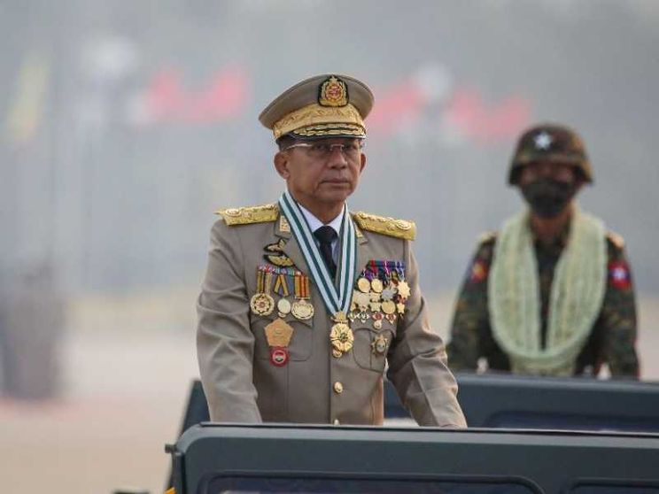 Myanmar, pronta l'esecuzione di cinque oppositori