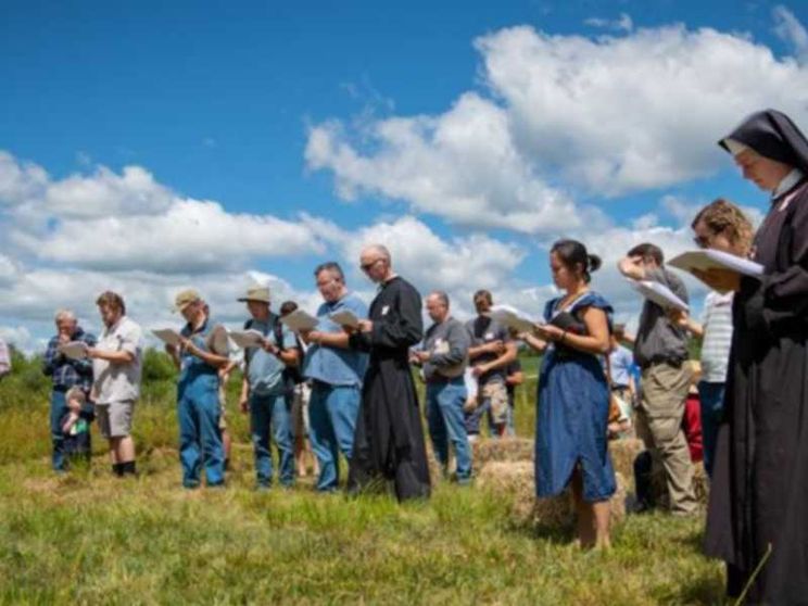 Dio, campagna e famiglia: nascono le fattorie all'insegna dell'ora et labora