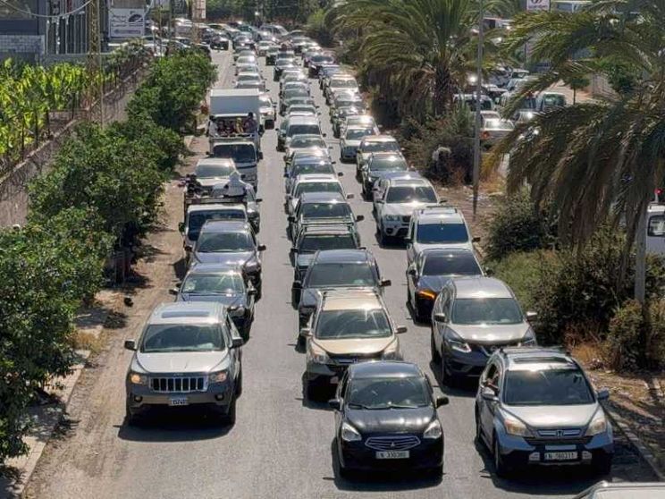 Nei raid israeliani in Libano quasi 500 morti (35 bambini). Civili via dal Sud