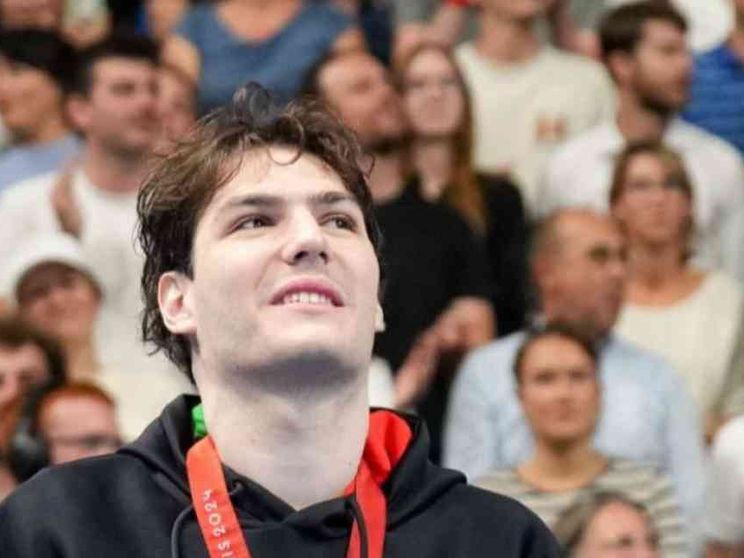 Il campione paralimpico Fantin: «Il nuoto cura tutte le ferite»