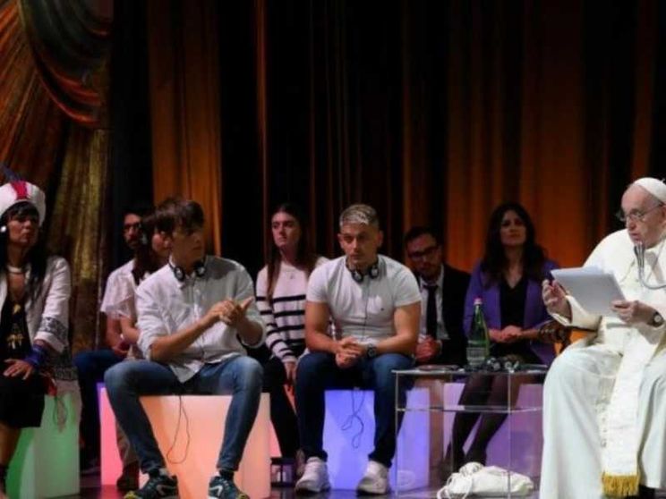 «C'è una cultura dove si privilegia avere cani e gatti e non bambini»
