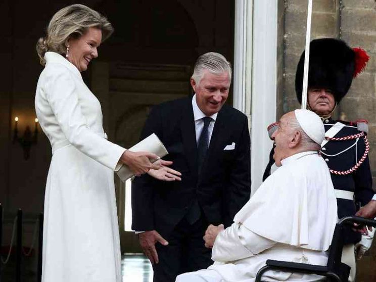 Il Papa in Belgio: una vergogna gli abusi nella Chiesa