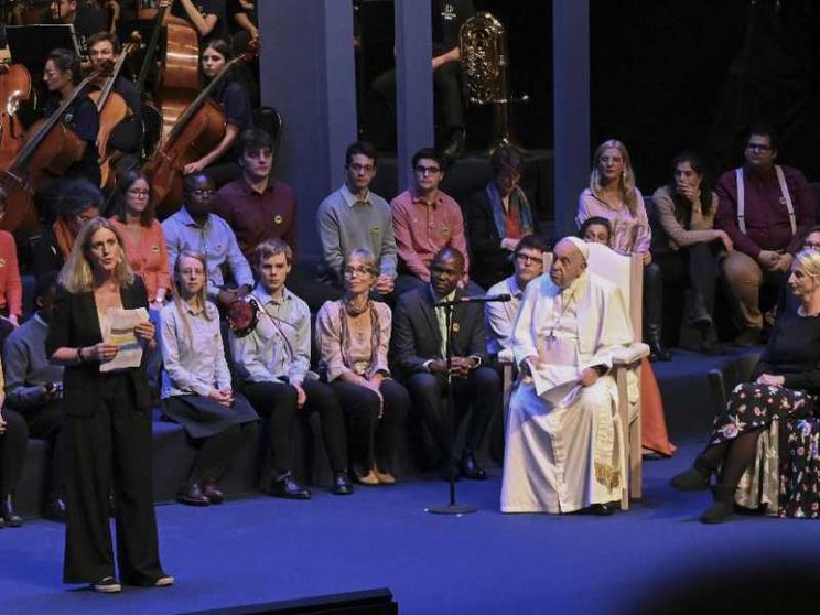 Le parole del Papa sulle donne (e l'insolita nota dell'Università di Lovanio)