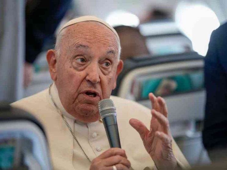 Il Papa: l'aborto è un omicidio. Immorale la difesa sproporzionata