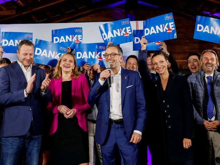 In Austria vince l'estrema destra. Crollano popolari e Verdi