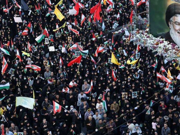 L'Iran (isolato) prende tempo. E Netanyahu: «Presto sarete liberi»
