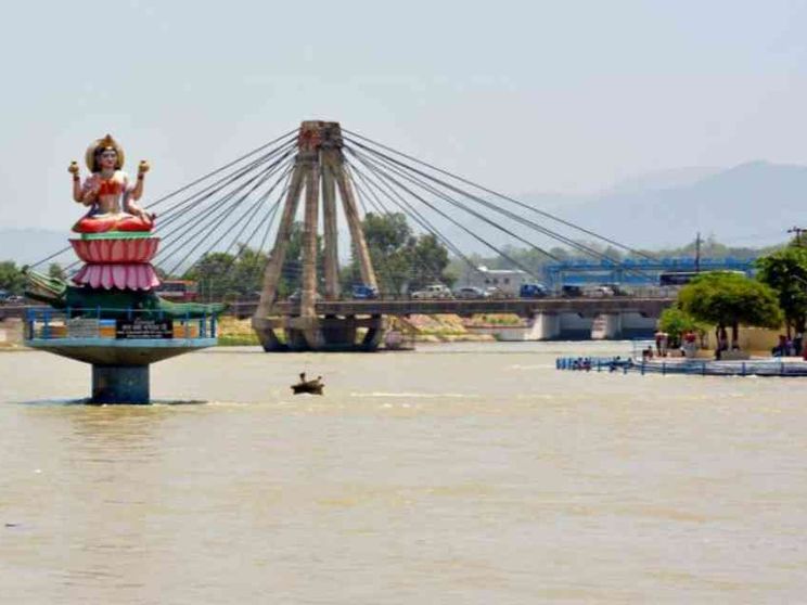 Stefano Fenoglio: «La vita scorre ancora sul fiume»