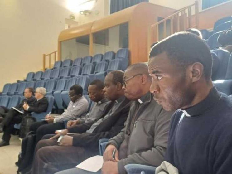 Preti stranieri in Italia, «tesoro da valorizzare»