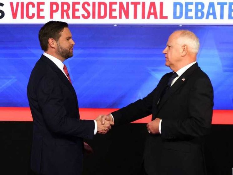 Tra Walz e Vance confronto tv pacato. Ma Trump attacca le giornaliste