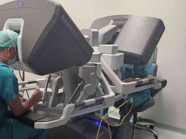 Per i tumori più complessi accanto al chirurgo c’è il robot Da Vinci