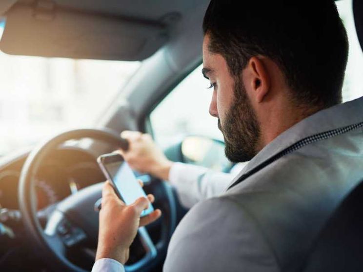 Pericolosi e ignoranti: gli italiani al volante sono davvero così?