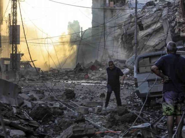 La caccia a Beirut all’erede di Nasrallah: 73 tonnellate di bombe in una notte