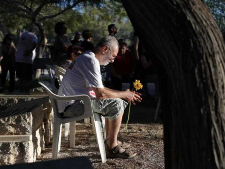 Il coraggio nel kibbutz decimato da Hamas: Nir Oz oltre l'odio