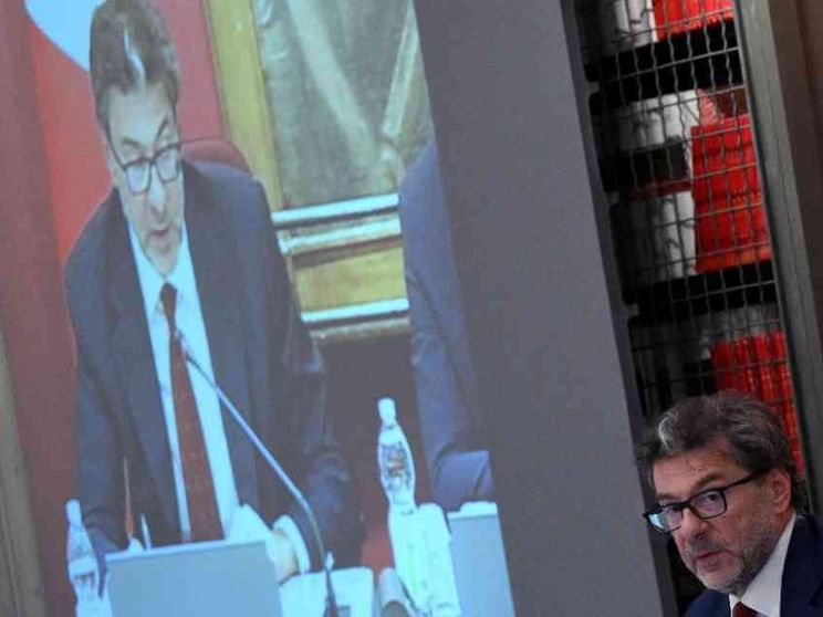 Pil, Ue, sacrifici: i nodi della manovra in 5 punti