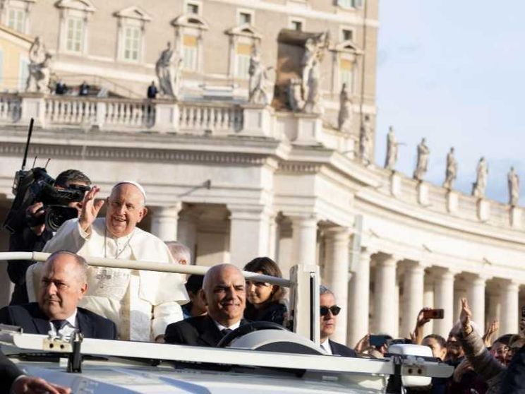 Il Papa: affidiamo a Maria coloro che soffrono la pazzia della guerra