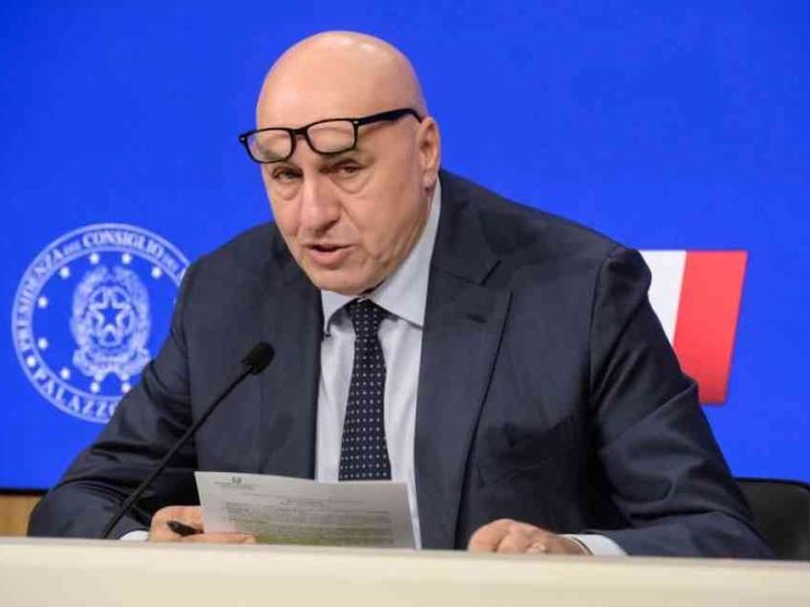 Crosetto accusa Israele: «L'attacco alla base Unifil è crimine di guerra»