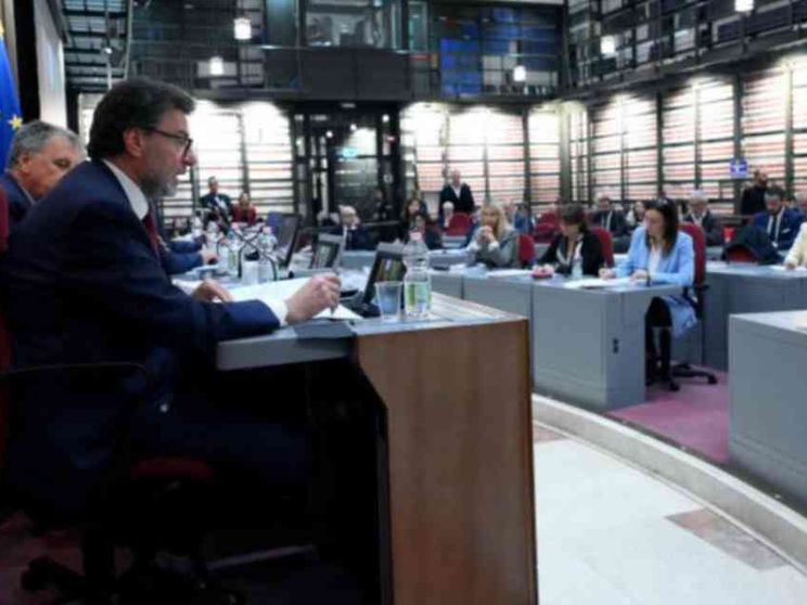 Mentre si studiano i tagli, il mondo dell’azzardo pressa per una sanatoria