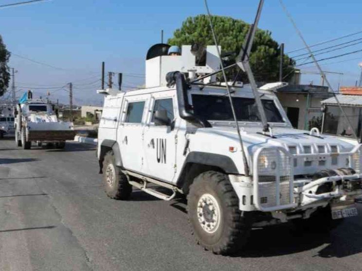 Israele colpisce ancora l’Unifil. Biden incalza: devono fermarsi