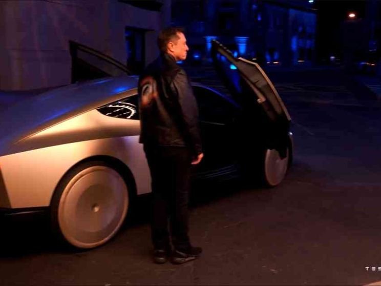 Musk scommette sui robotaxi. Ma il mercato resta freddo