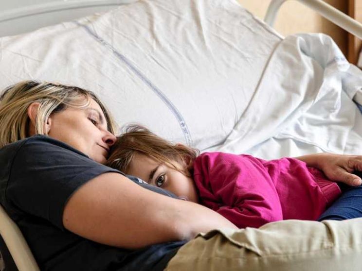 «Mi sono laureata in ospedale mentre assistevo mia figlia»